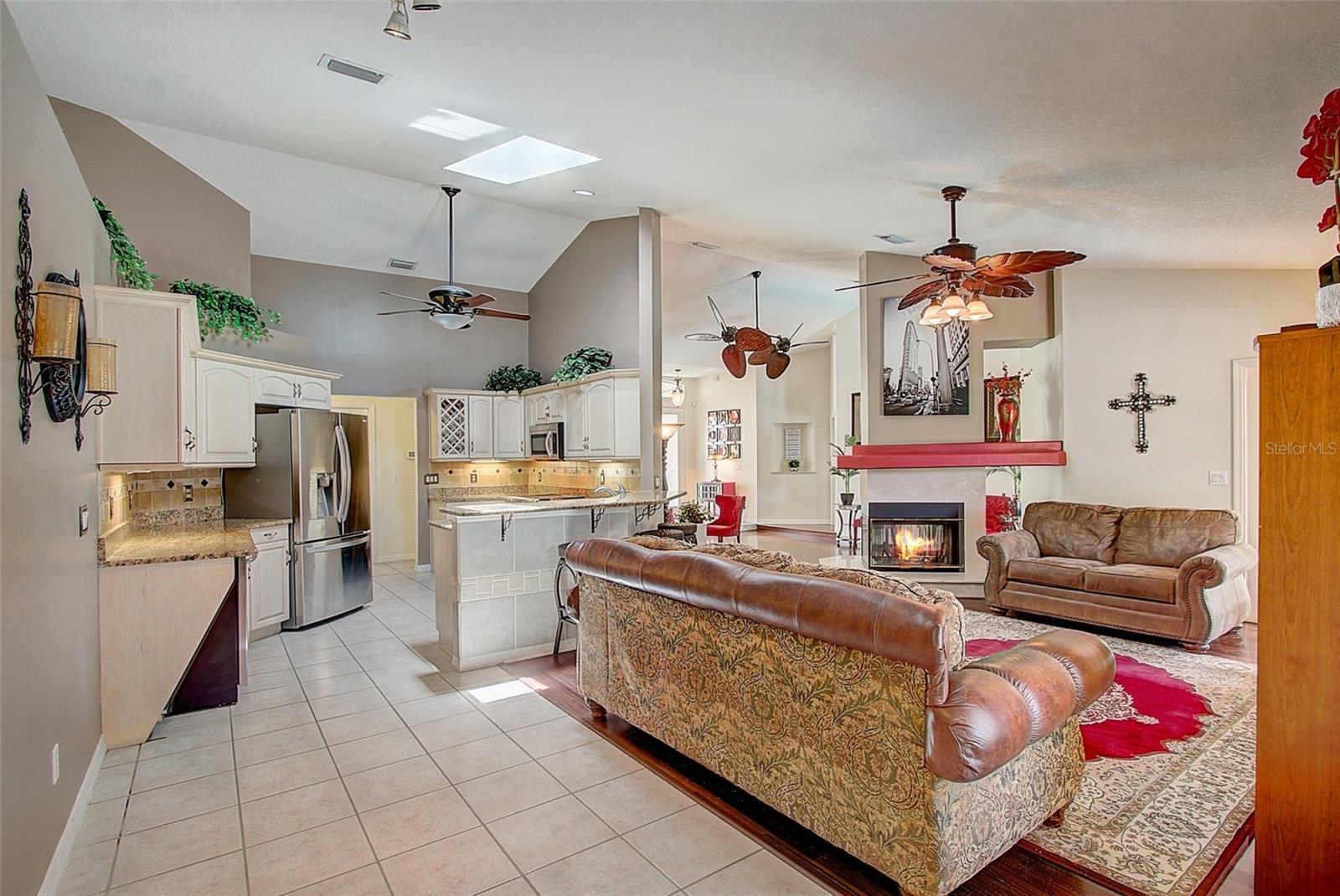 Image 13 of 44 For 12202 Rambling Oak Boulevard