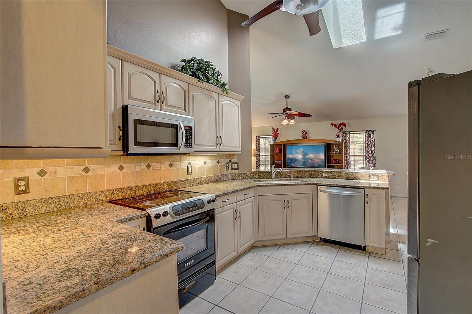 Image 15 of 44 For 12202 Rambling Oak Boulevard