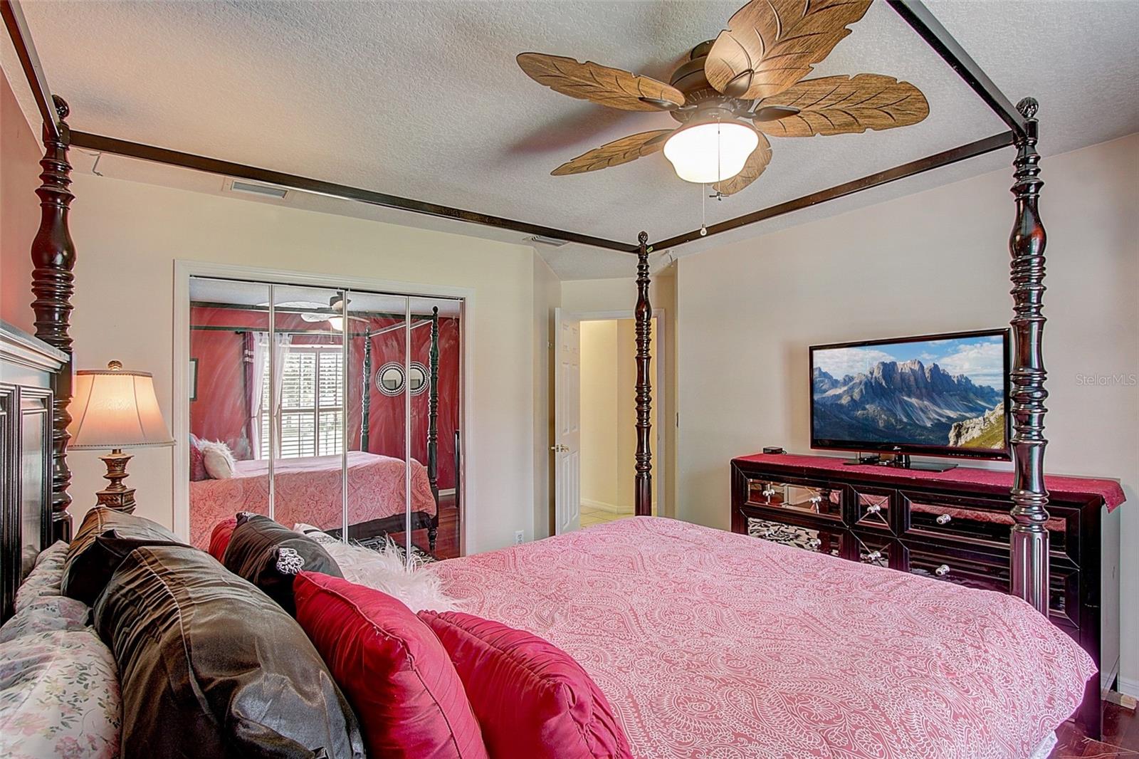 Image 23 of 44 For 12202 Rambling Oak Boulevard