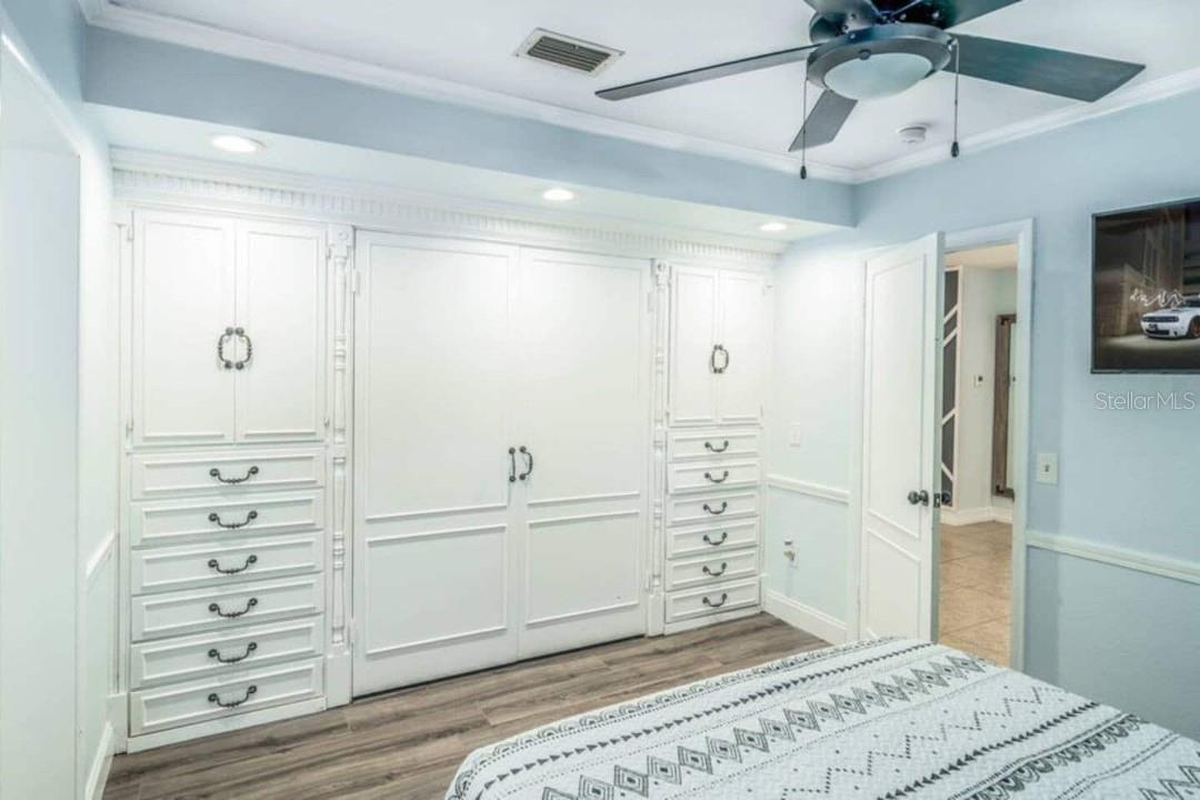 Image 19 of 32 For 2917 Stetson Street