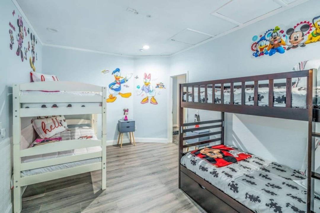 Image 20 of 32 For 2917 Stetson Street