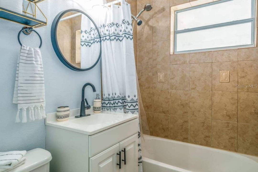 Image 25 of 32 For 2917 Stetson Street