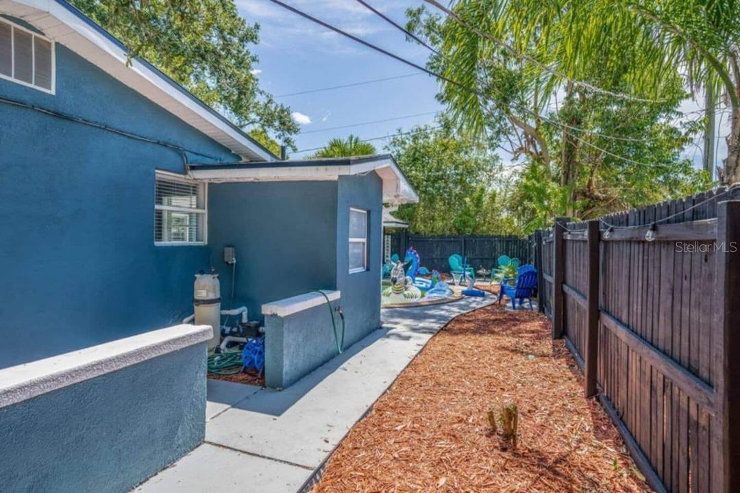 Image 30 of 32 For 2917 Stetson Street