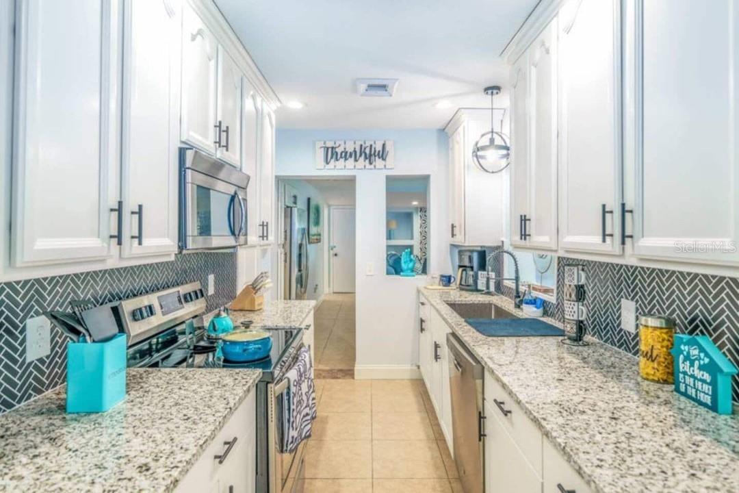 Image 8 of 32 For 2917 Stetson Street