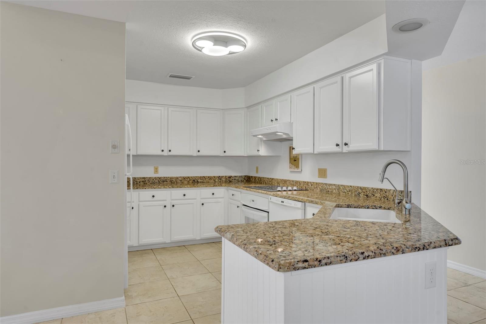 Listing photo id 17 for 3158 Whisper Wind Drive