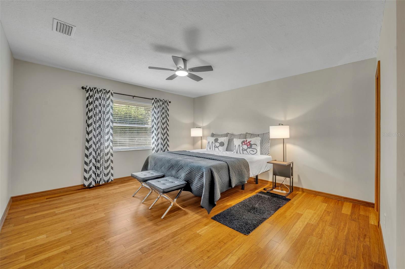 Listing photo id 25 for 3158 Whisper Wind Drive