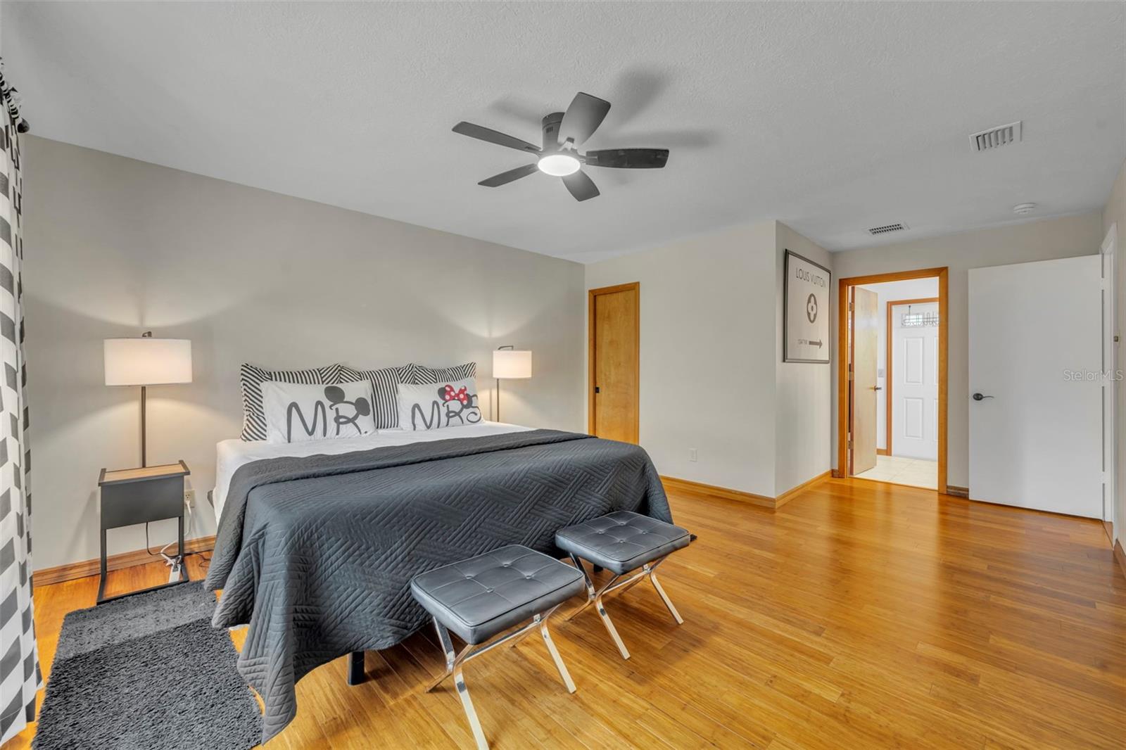 Listing photo id 26 for 3158 Whisper Wind Drive