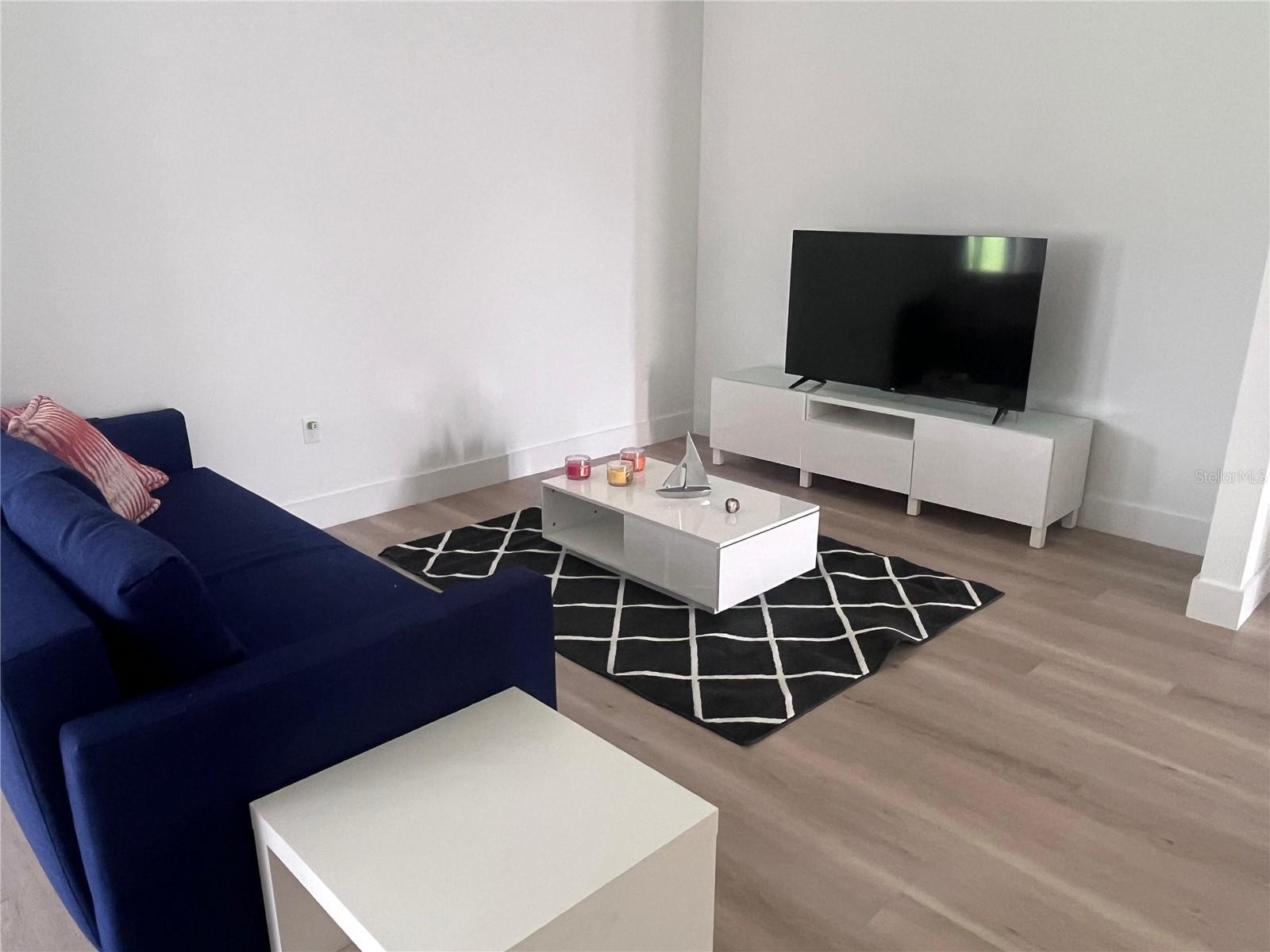 Image 11 of 24 For 2816 Silas Avenue