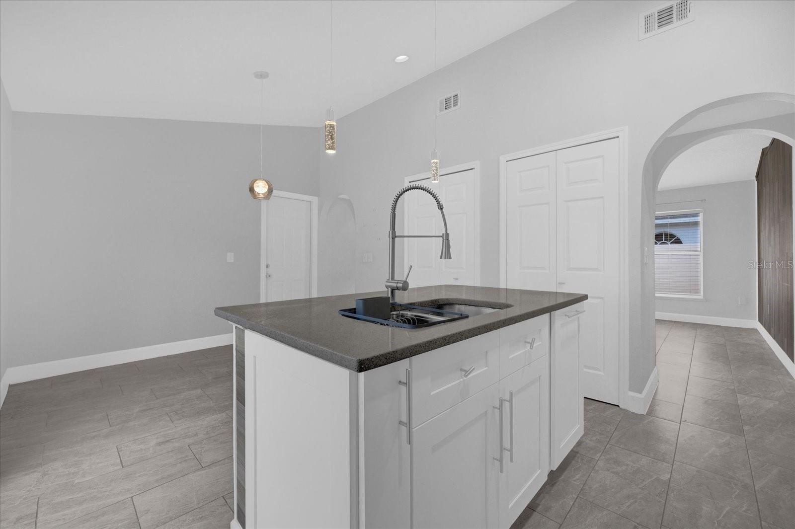 Image 11 of 26 For 11524 Purple Lilac Circle