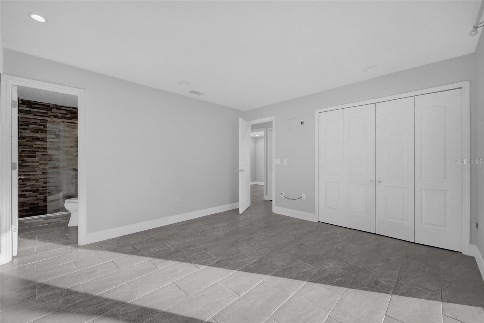 Image 14 of 26 For 11524 Purple Lilac Circle