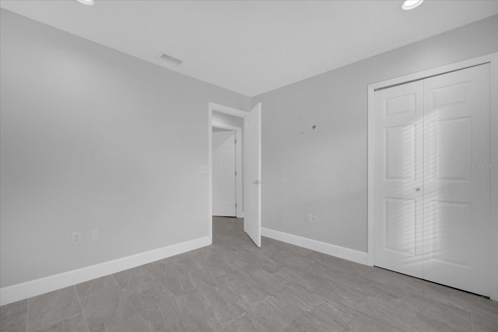 Image 17 of 26 For 11524 Purple Lilac Circle