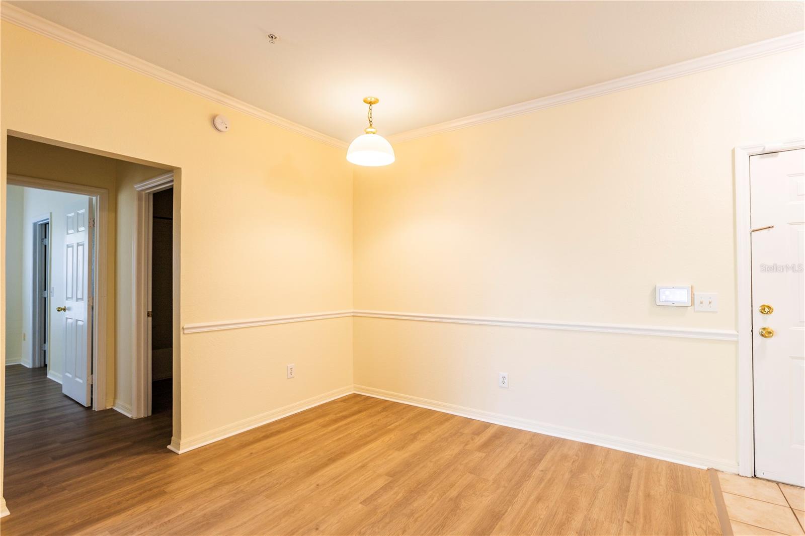 Image 12 of 34 For 3593 Conroy Road 422