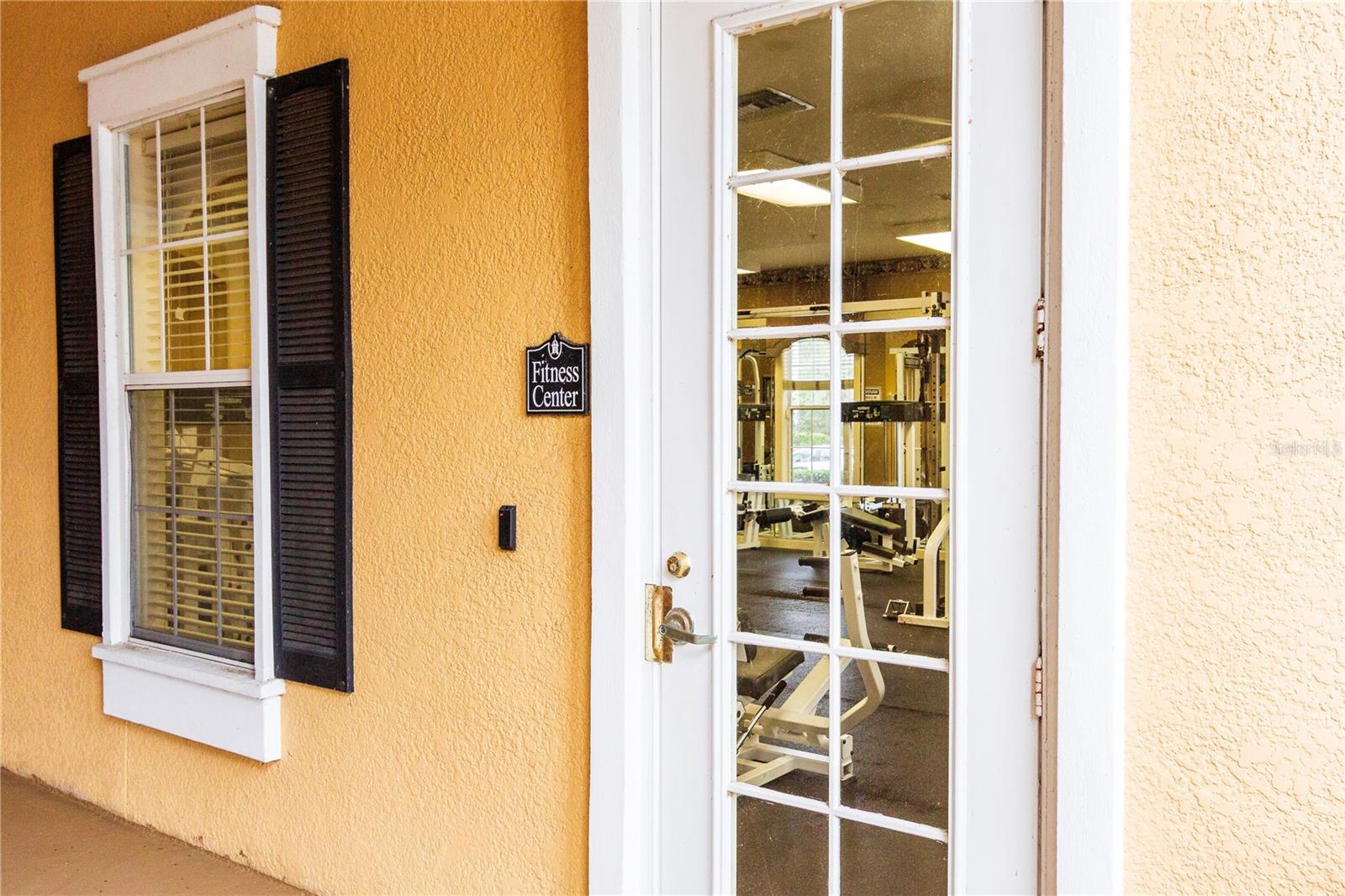 Image 29 of 34 For 3593 Conroy Road 422