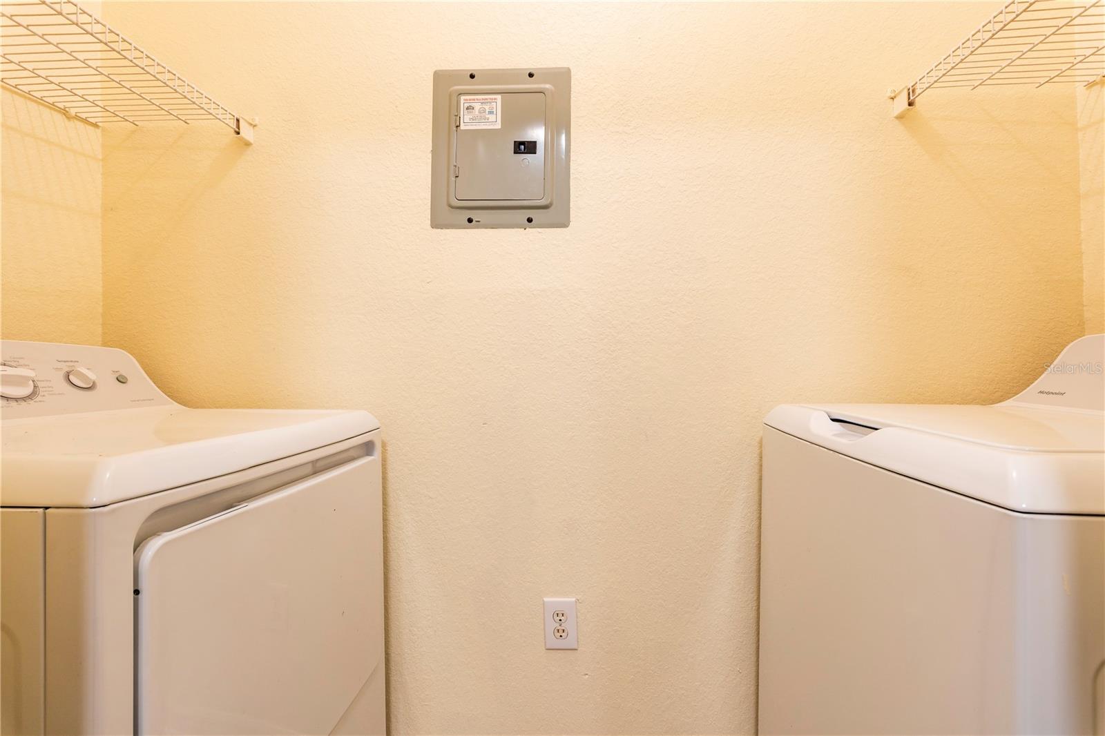 Image 9 of 34 For 3593 Conroy Road 422