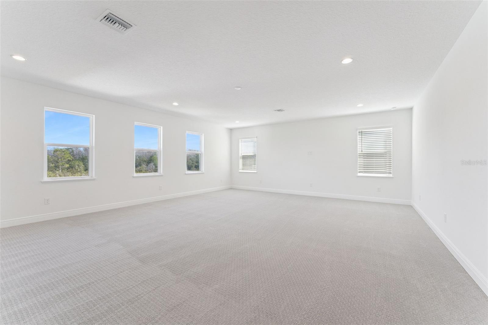 Image 22 of 55 For 9793 Laurel Berry Drive