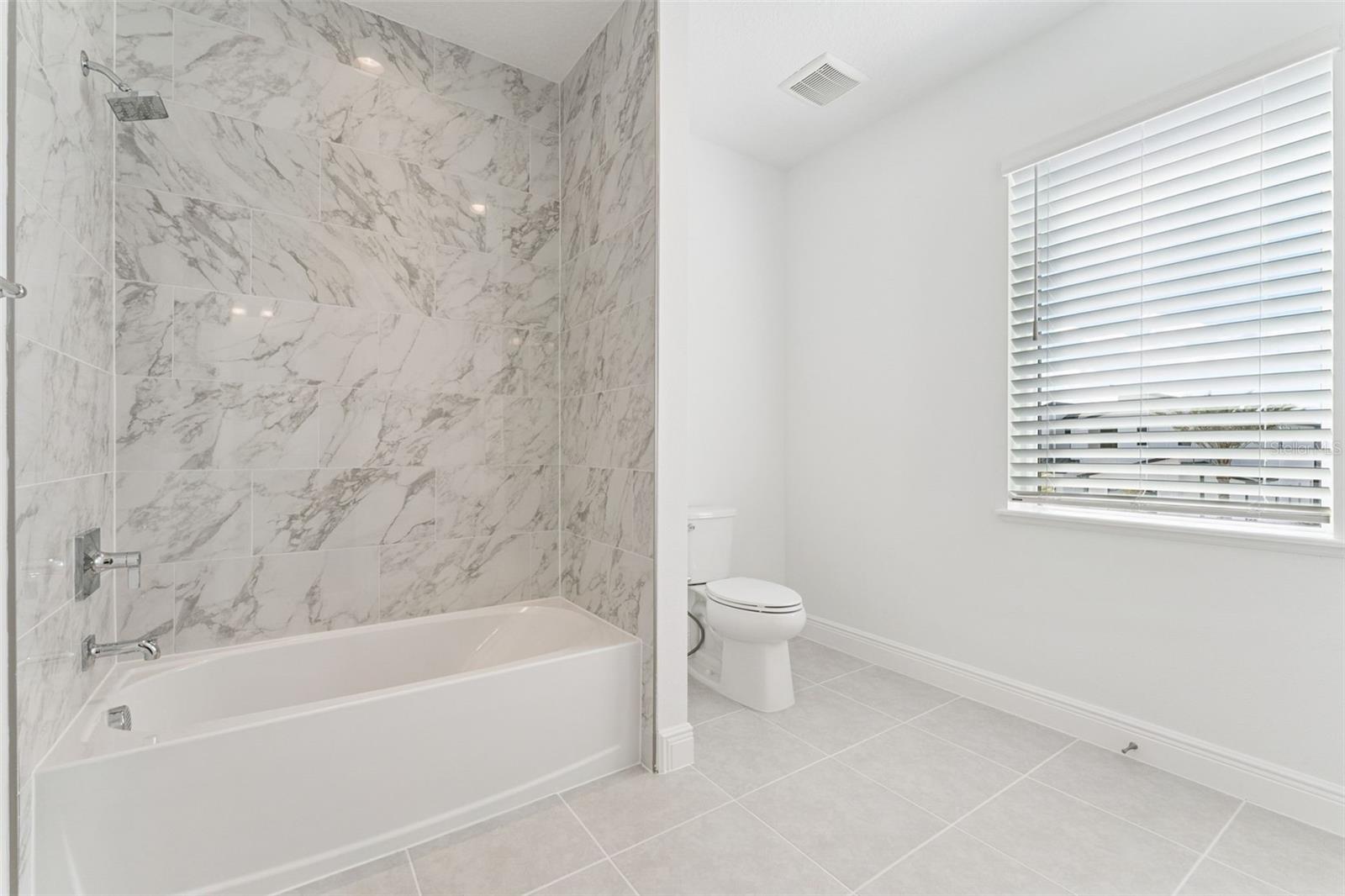 Image 37 of 55 For 9793 Laurel Berry Drive