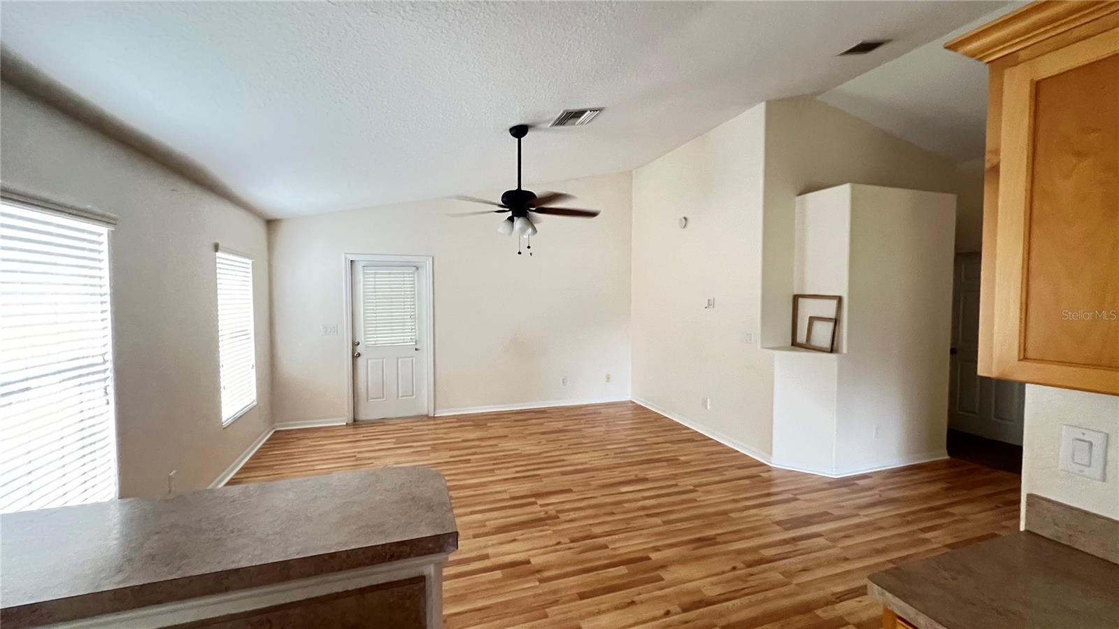 Image 3 of 10 For 513 Lemon Street