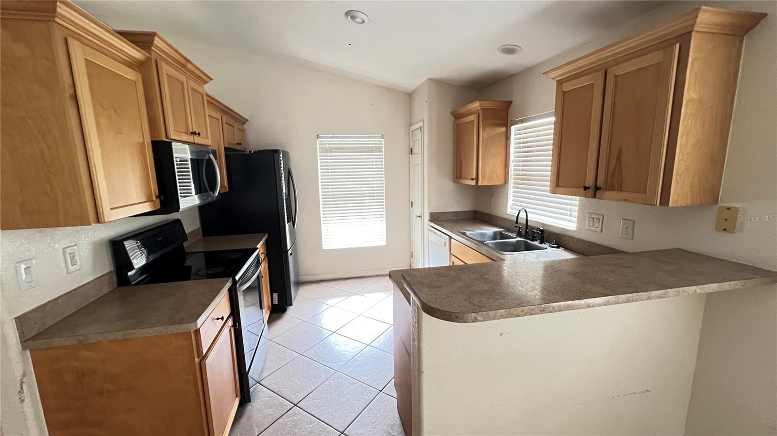 Image 4 of 10 For 513 Lemon Street