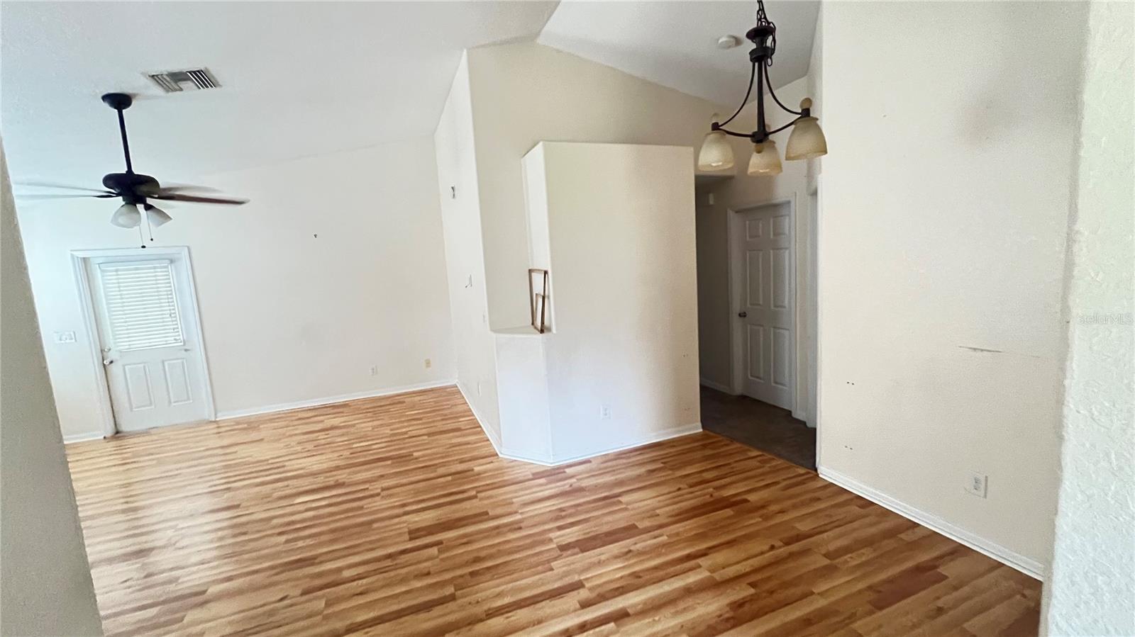 Image 5 of 10 For 513 Lemon Street