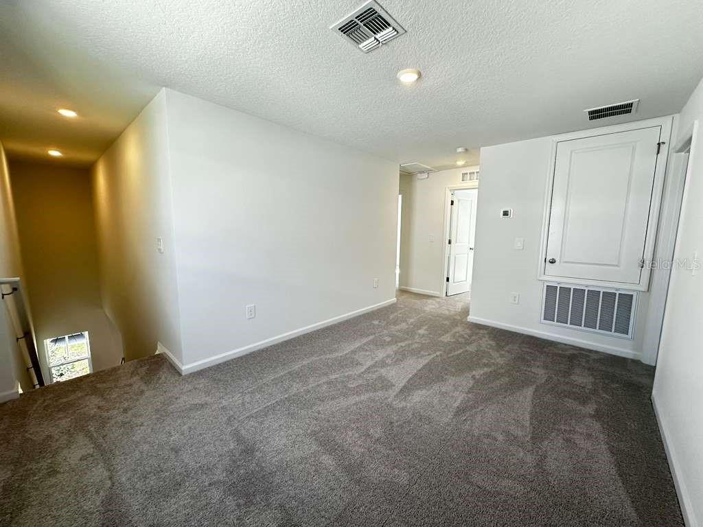 Listing photo id 10 for 5431 Meadow Walk Drive