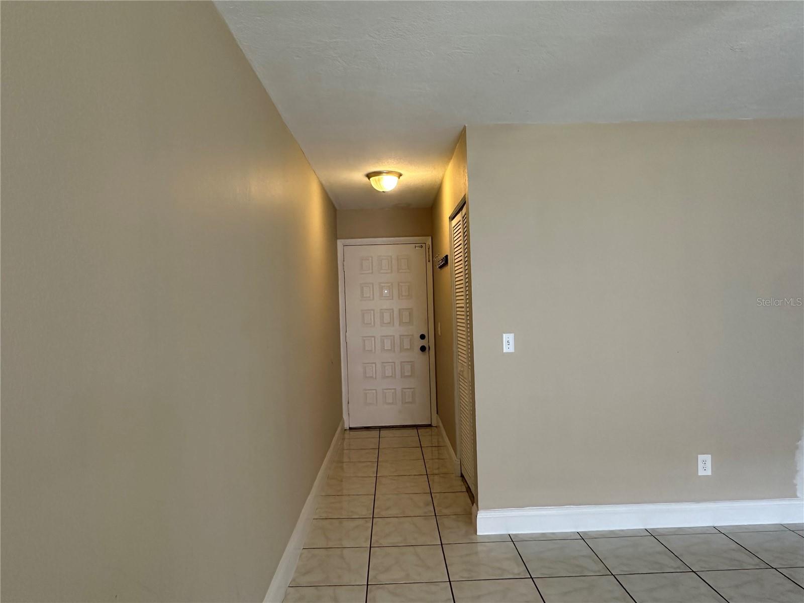 Image 3 of 26 For 27 Country Cove Way