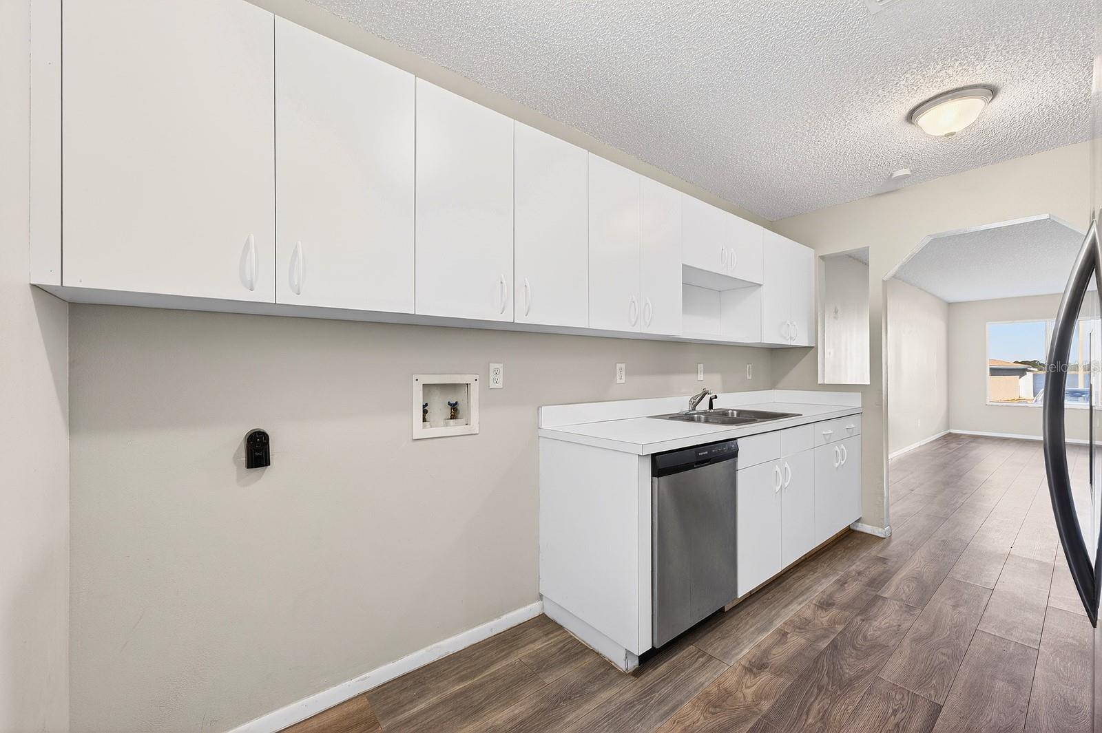 Image 10 of 42 For 350 Winter Ridge Boulevard