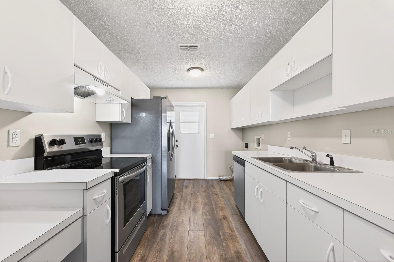 Image 11 of 42 For 350 Winter Ridge Boulevard