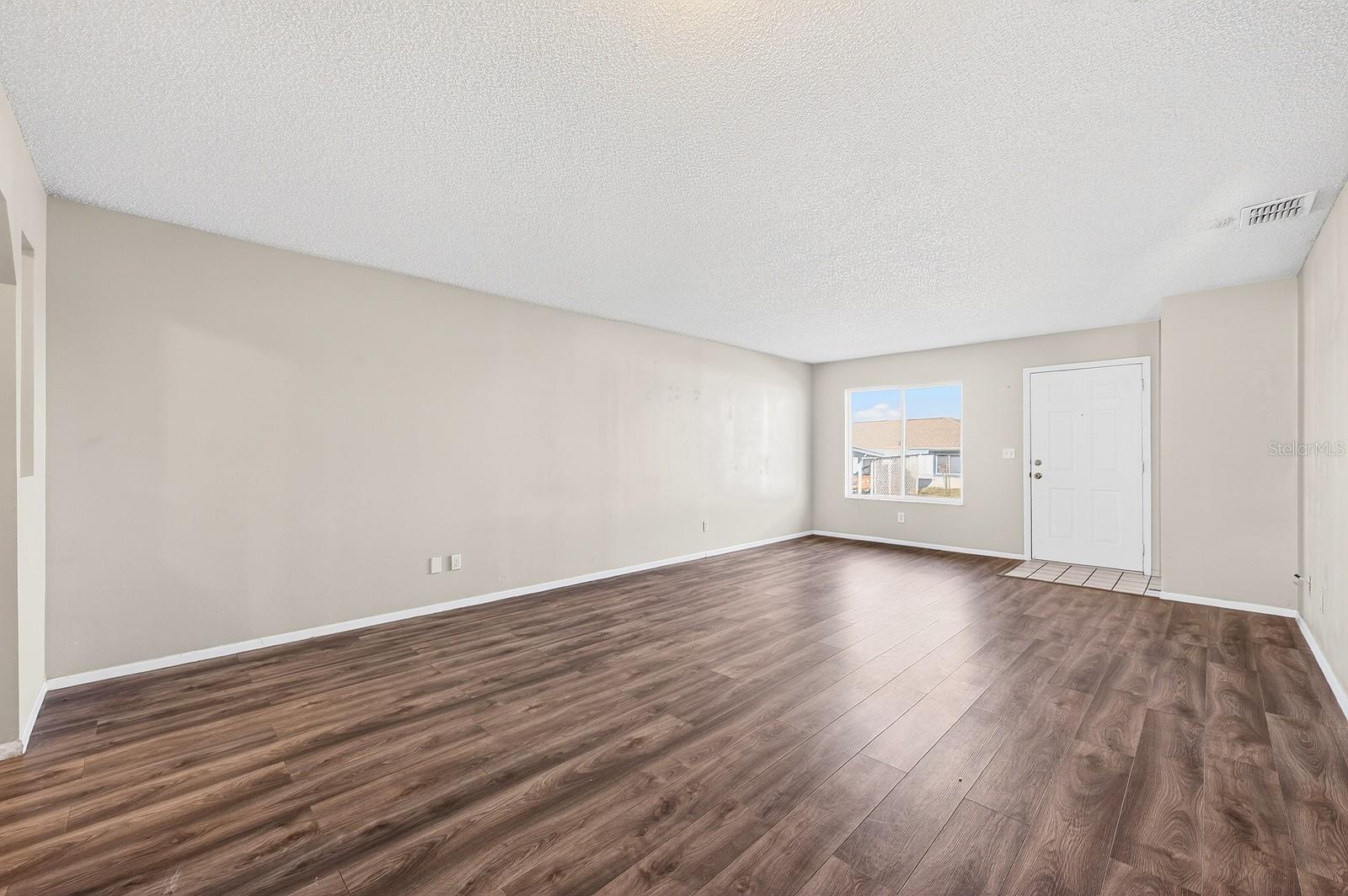 Image 2 of 42 For 350 Winter Ridge Boulevard