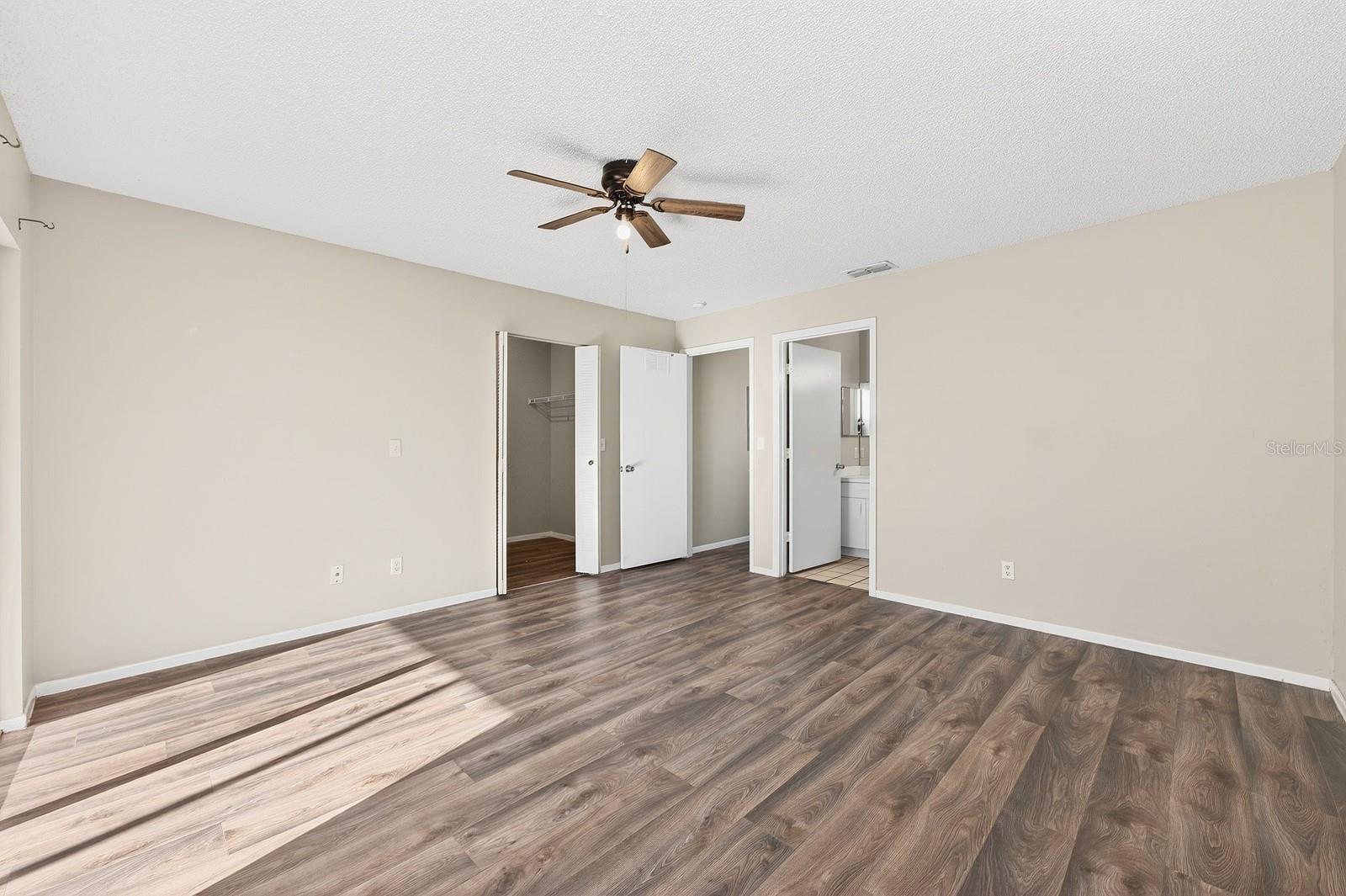 Image 20 of 42 For 350 Winter Ridge Boulevard