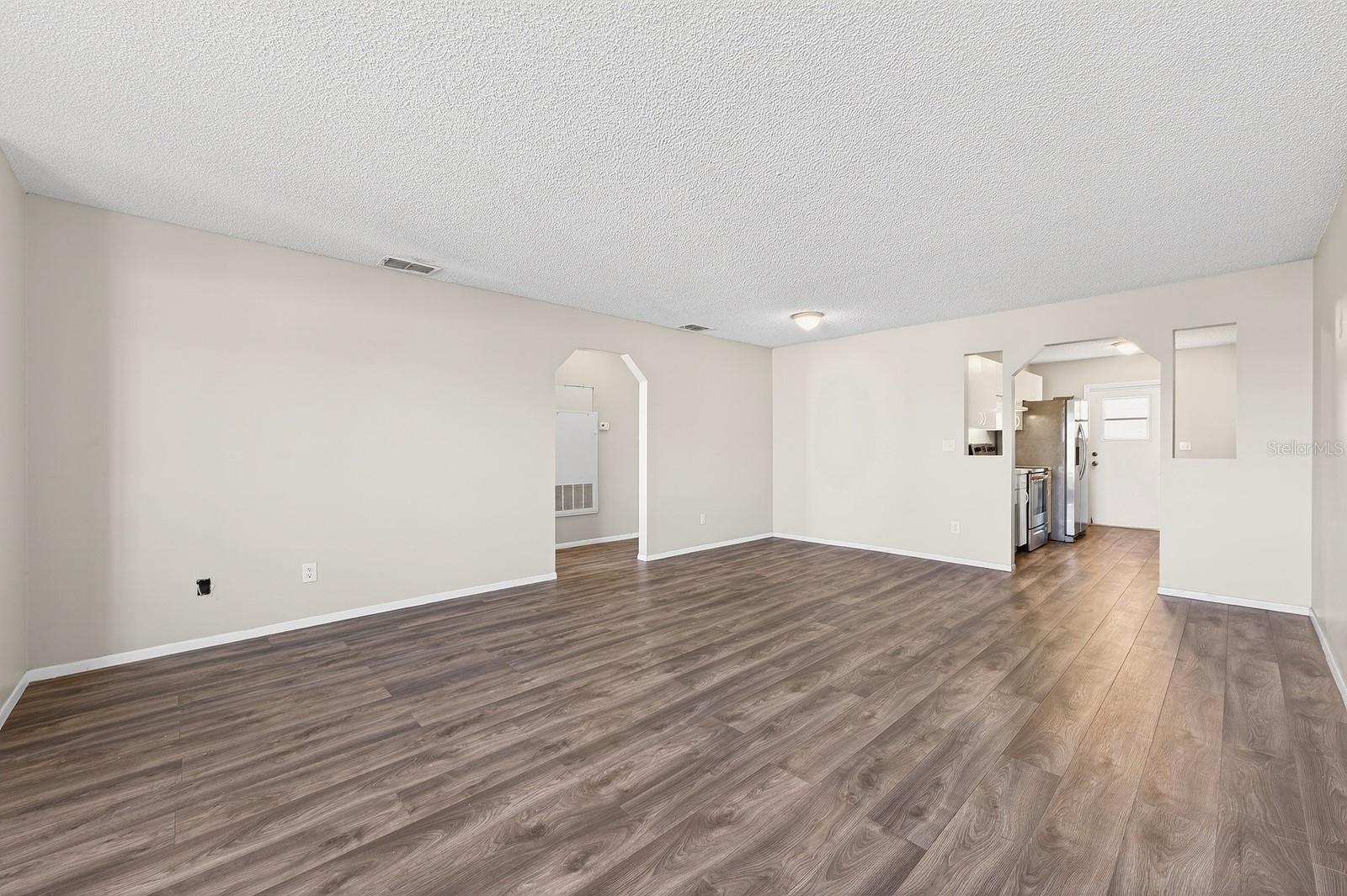 Image 4 of 42 For 350 Winter Ridge Boulevard