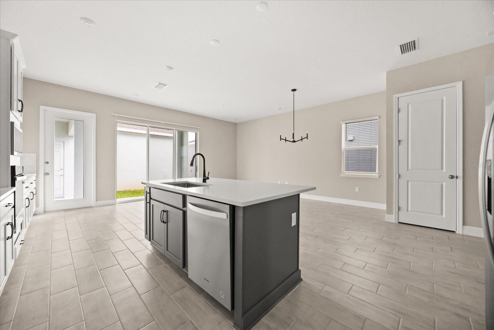 Image 10 of 37 For 16848 Hamlin Vista Alley