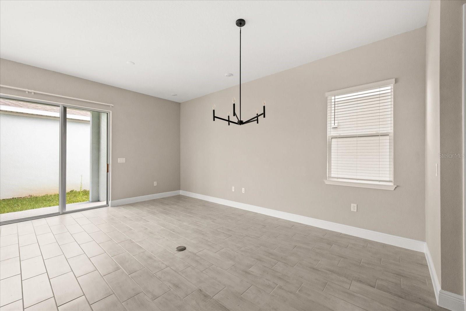 Image 11 of 37 For 16848 Hamlin Vista Alley