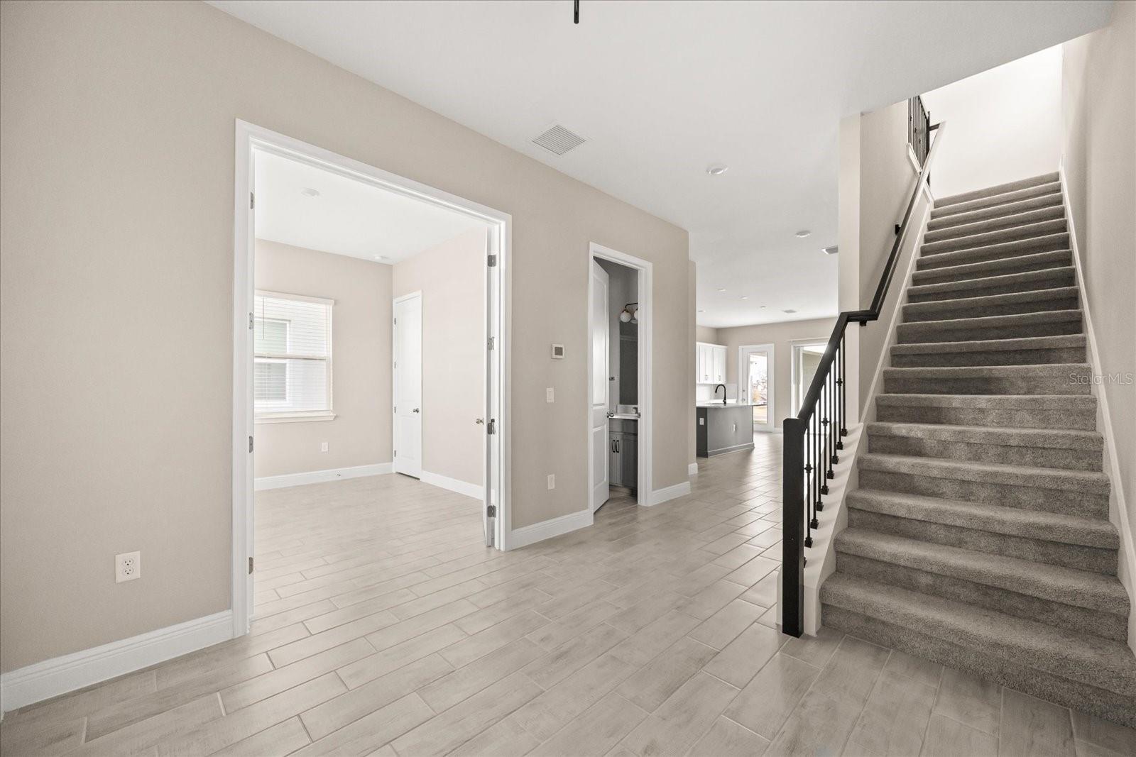 Image 3 of 37 For 16848 Hamlin Vista Alley