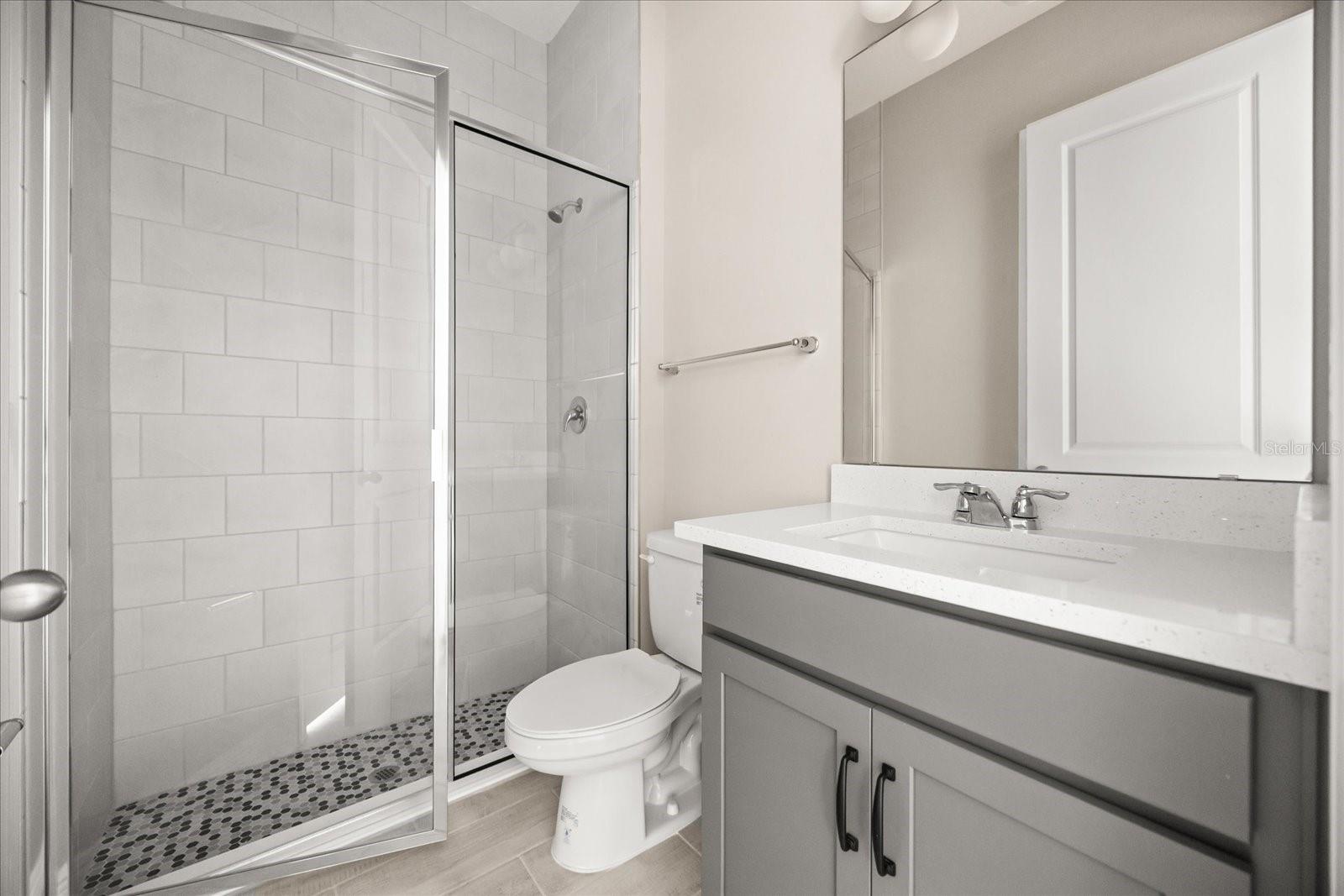 Image 7 of 37 For 16848 Hamlin Vista Alley