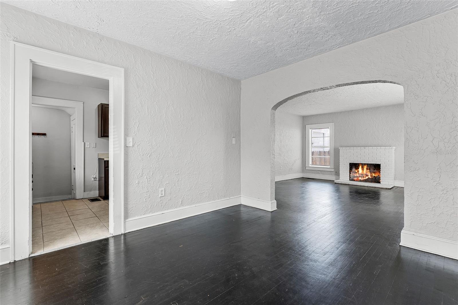 Image 30 of 43 For 25 Pinecrest Avenue