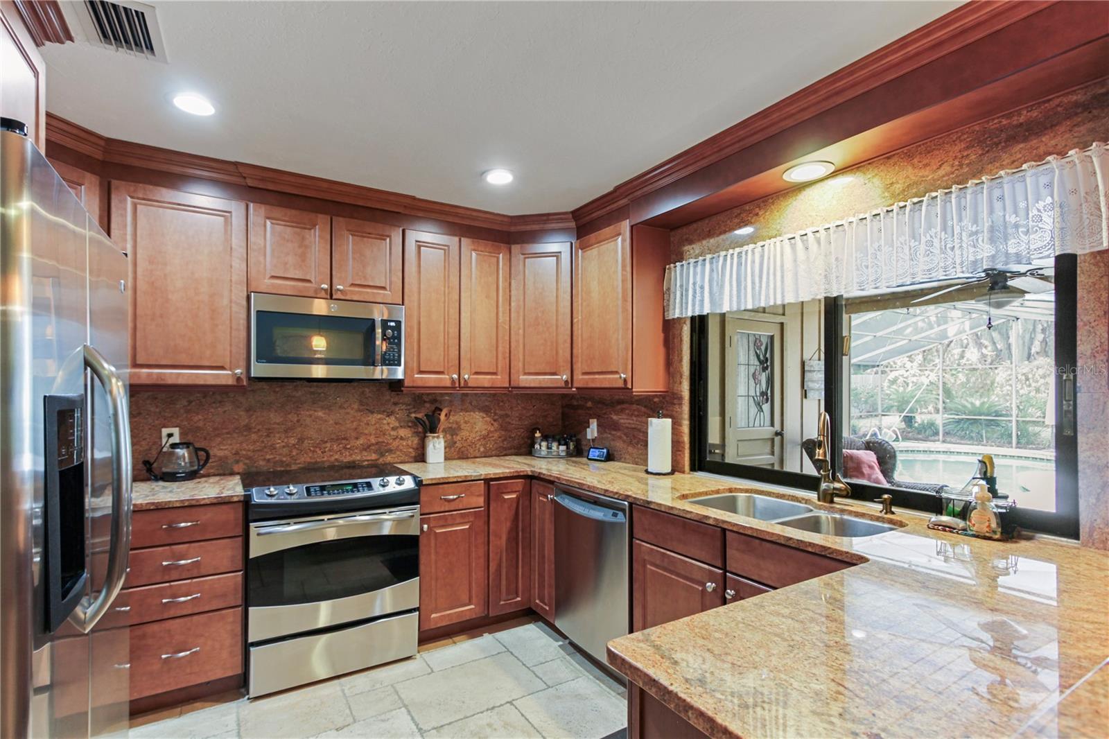 Image 11 of 41 For 308 Smokerise Boulevard