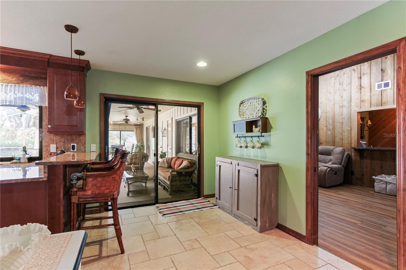 Image 14 of 41 For 308 Smokerise Boulevard