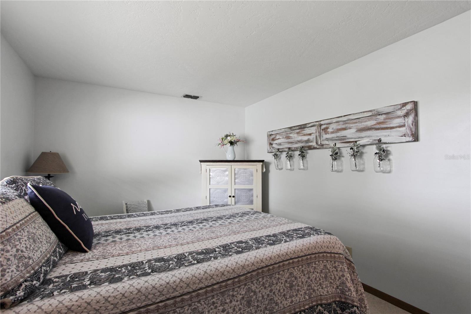 Image 20 of 41 For 308 Smokerise Boulevard