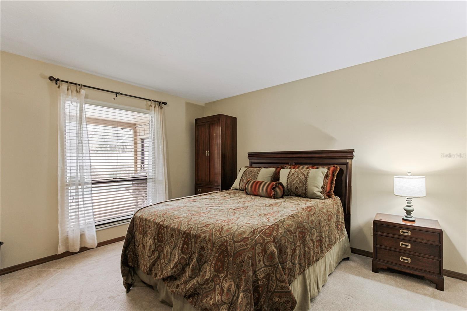 Image 28 of 41 For 308 Smokerise Boulevard