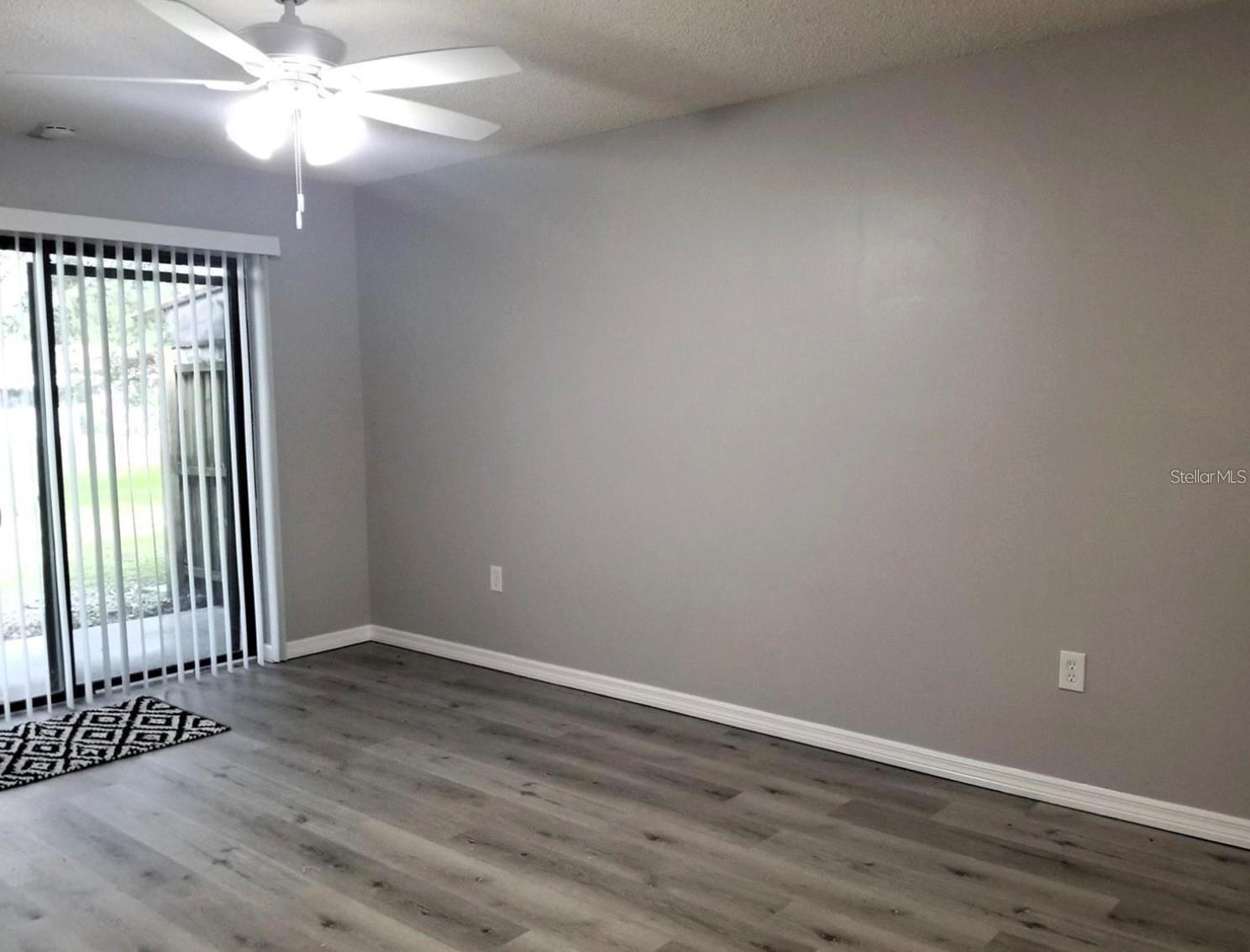 Image 7 of 12 For 19 Columbia Avenue