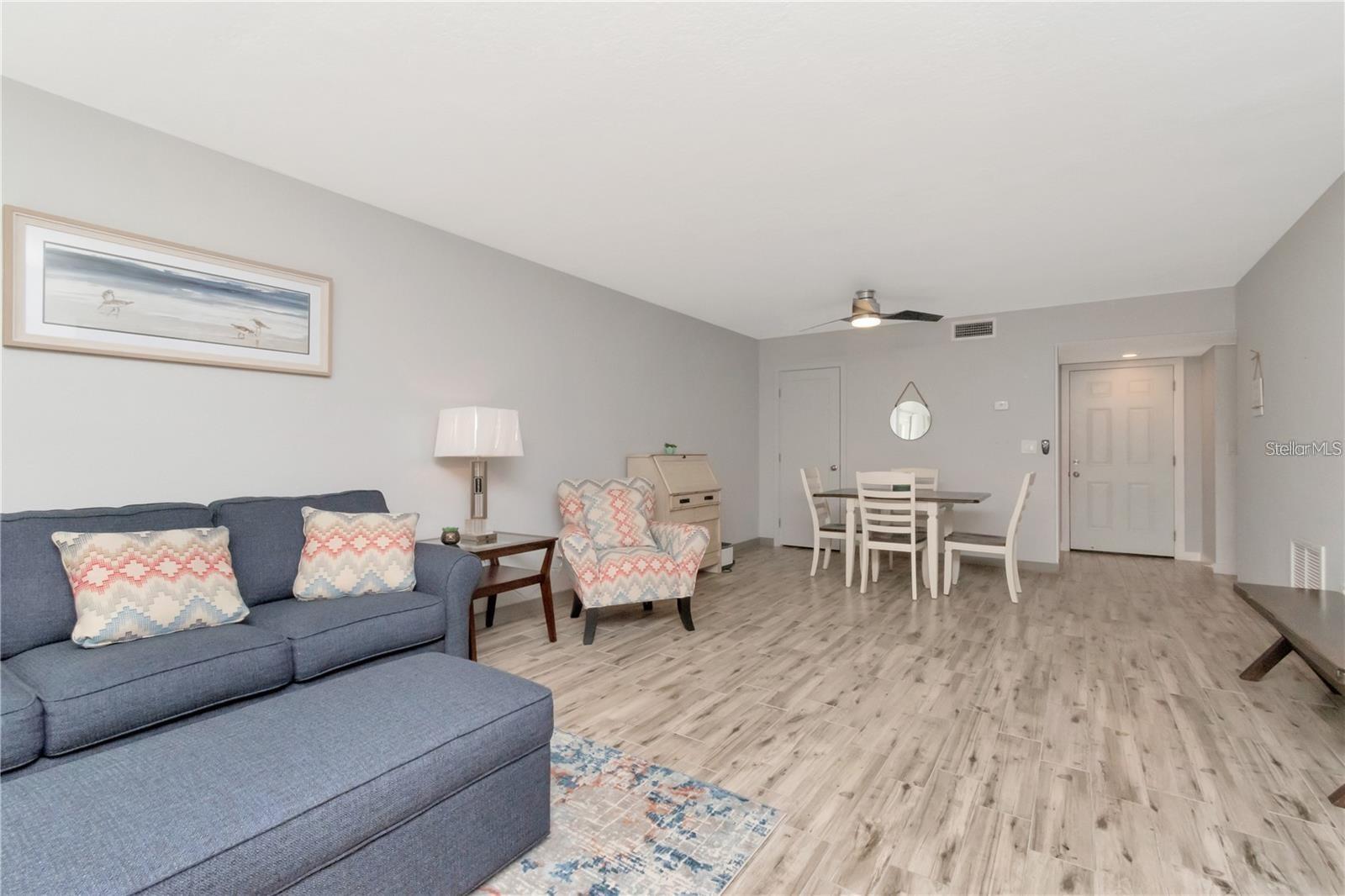 Image 12 of 49 For 10351 Regal Drive 8