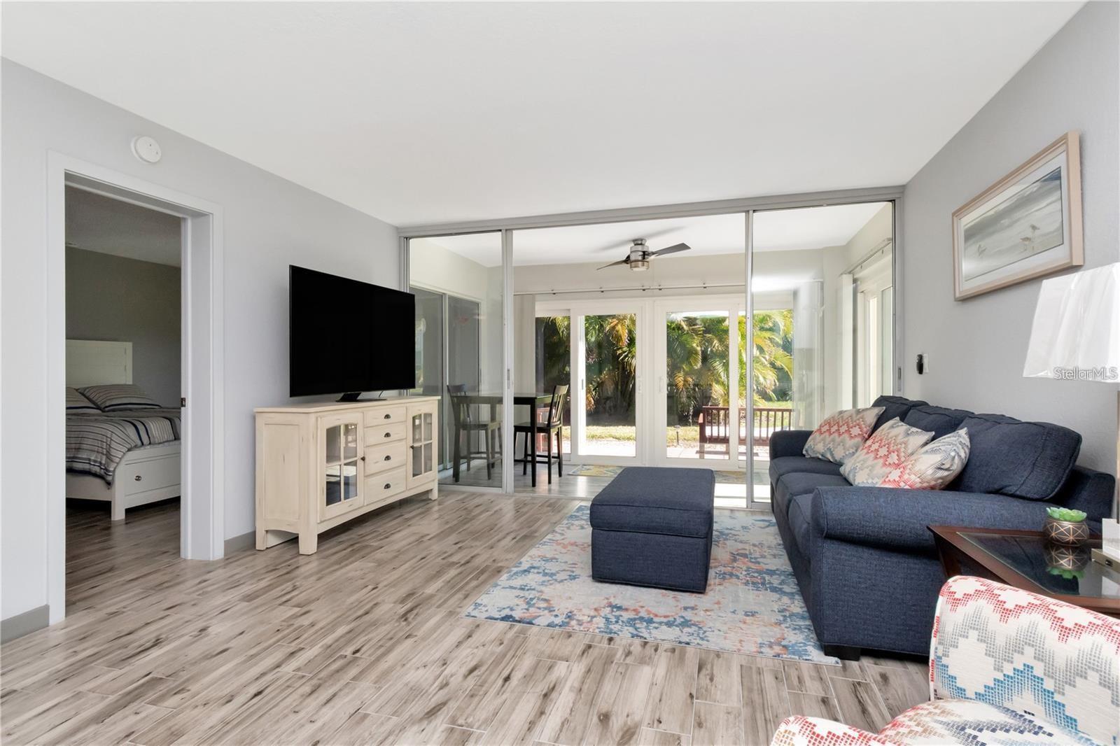 Image 13 of 49 For 10351 Regal Drive 8