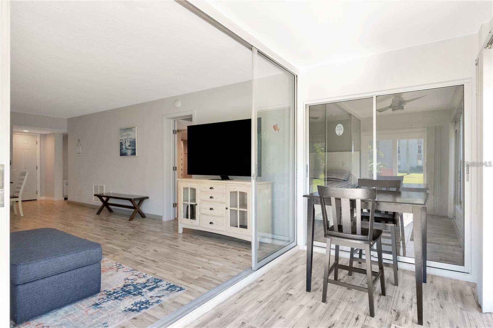 Image 14 of 49 For 10351 Regal Drive 8