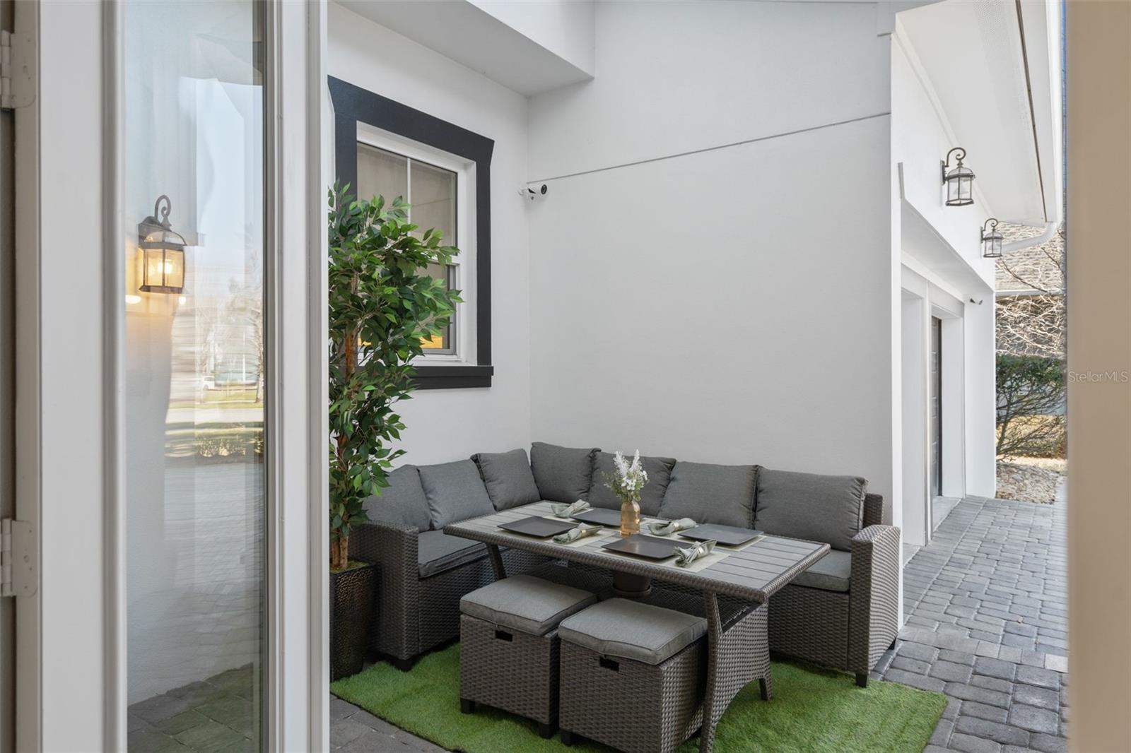 Image 15 of 64 For 14160 Eliot Avenue