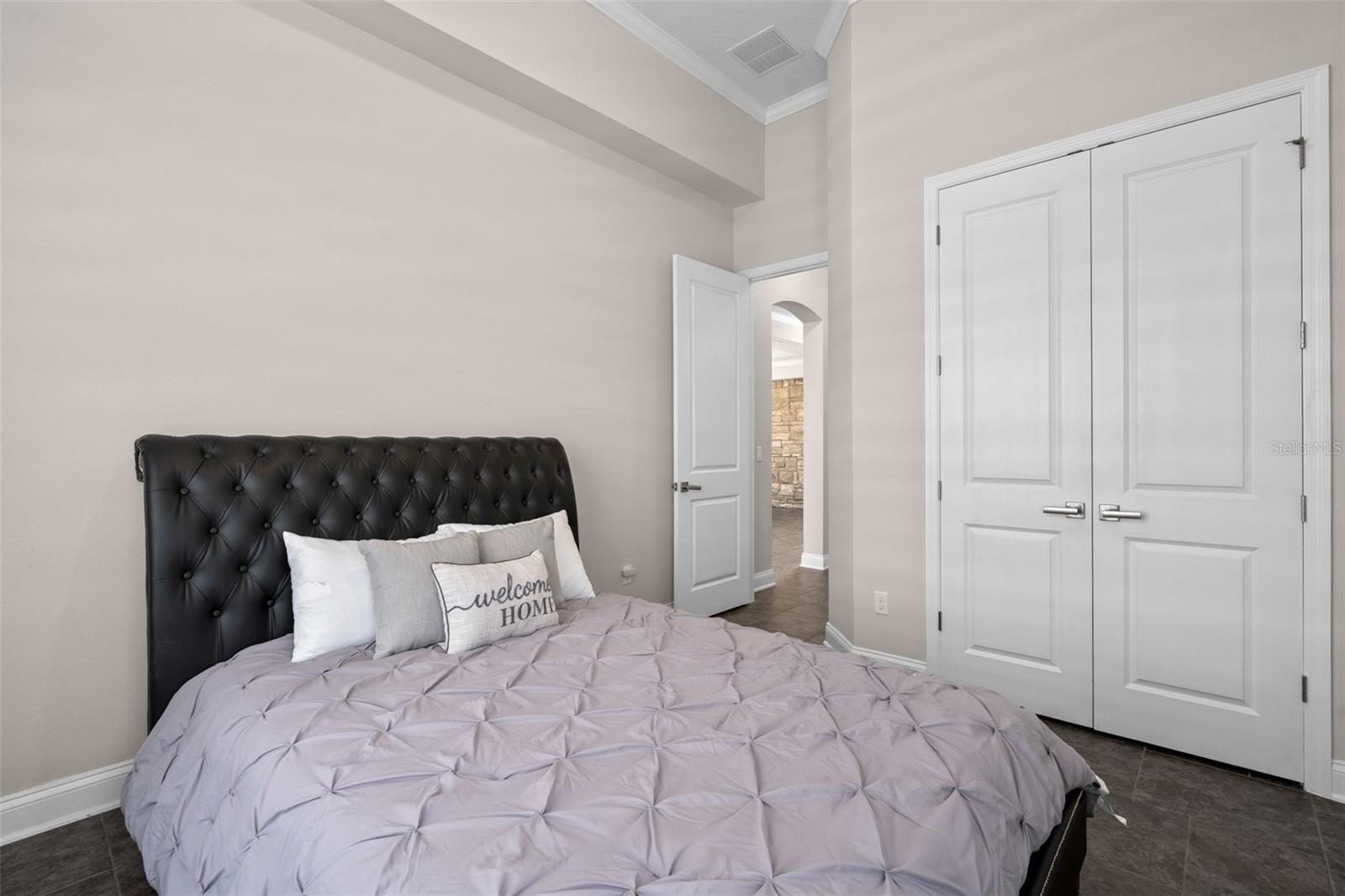 Image 20 of 64 For 14160 Eliot Avenue