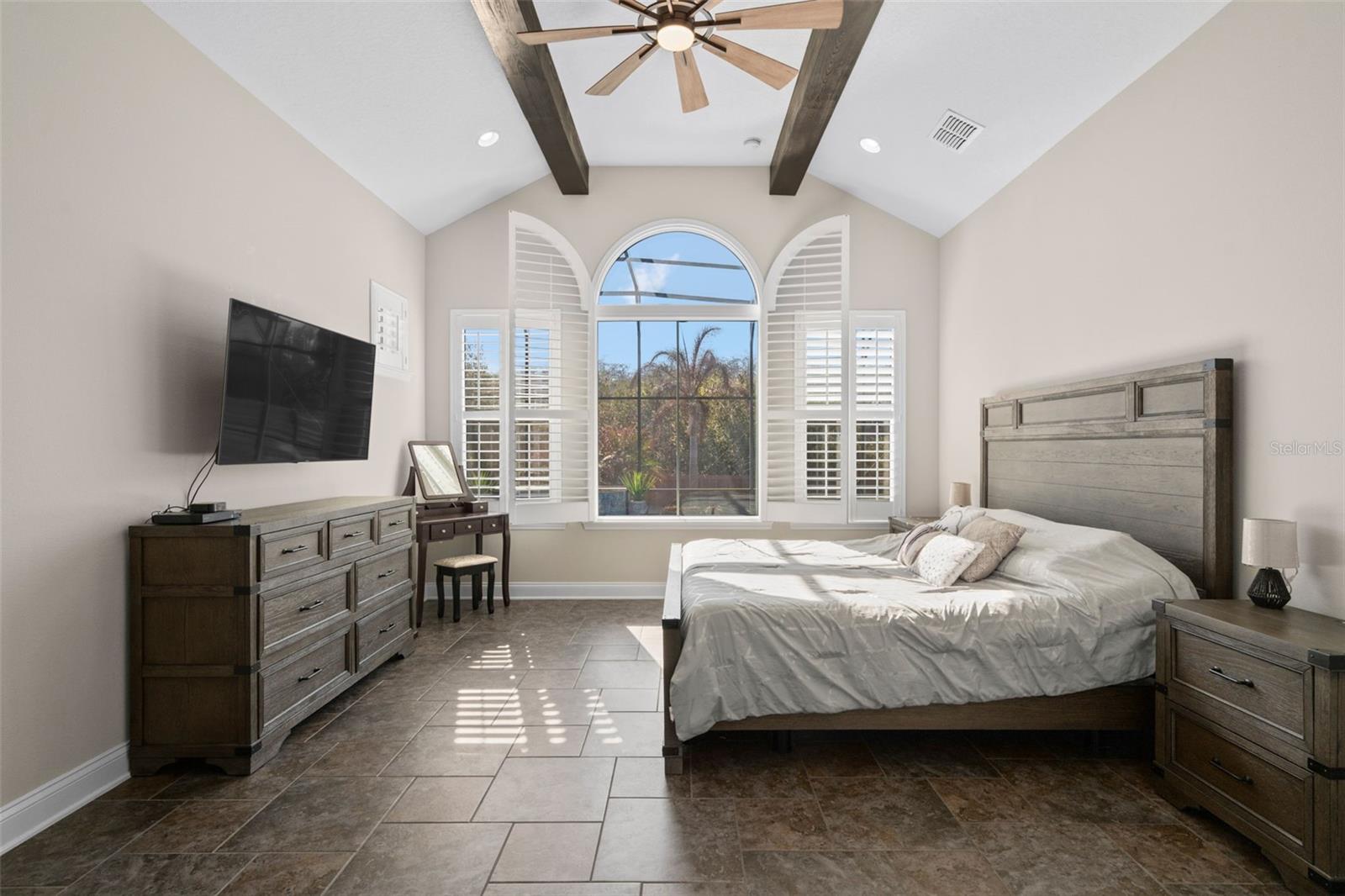 Image 32 of 64 For 14160 Eliot Avenue