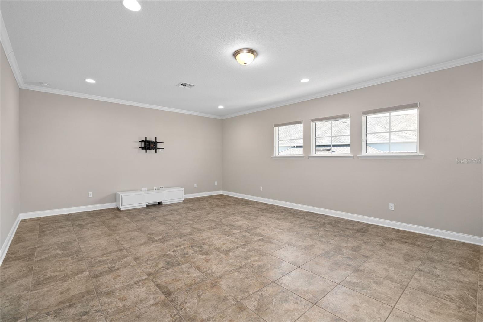 Image 40 of 64 For 14160 Eliot Avenue