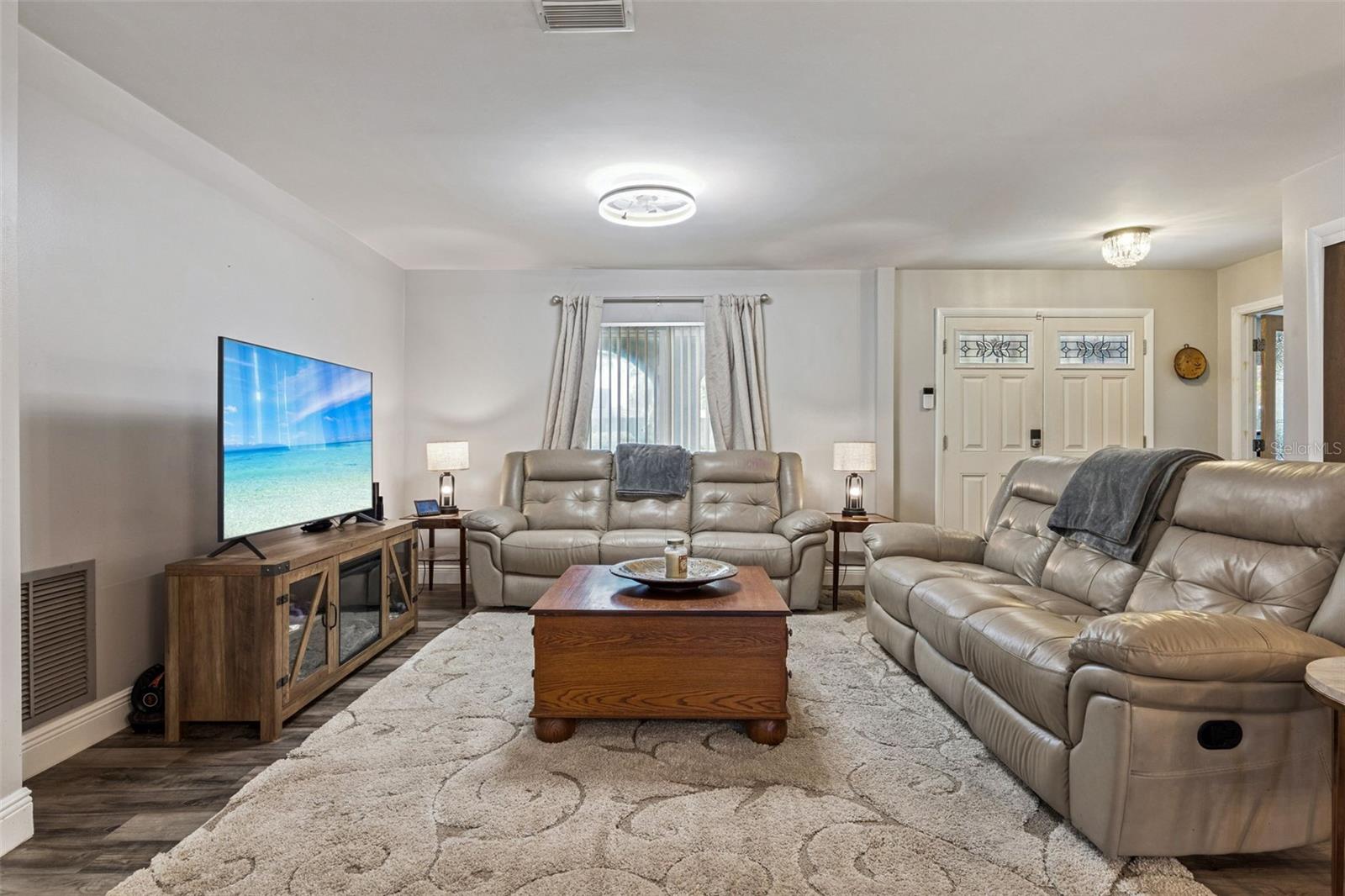 Image 10 of 35 For 76 Sweetbriar Branch