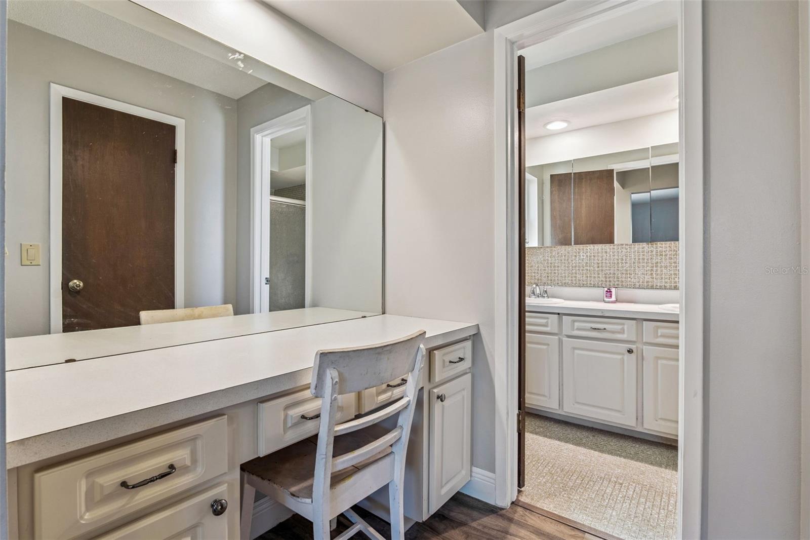 Image 17 of 35 For 76 Sweetbriar Branch