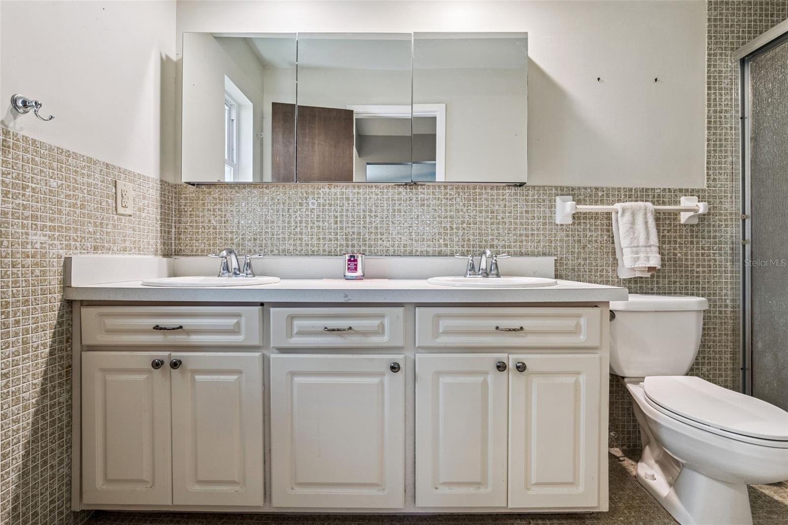 Image 18 of 35 For 76 Sweetbriar Branch